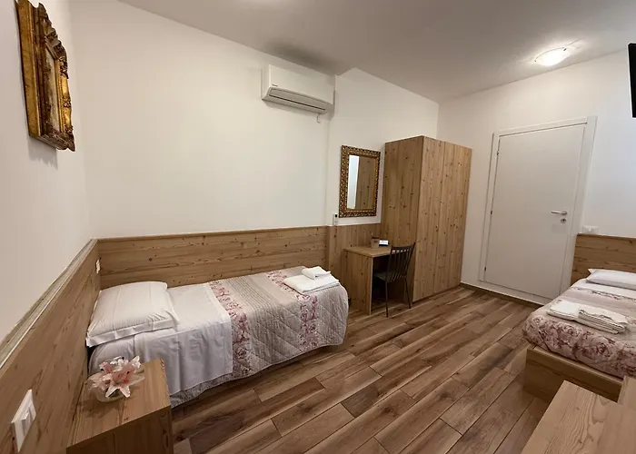 Pirandello Rooms 3* Verona